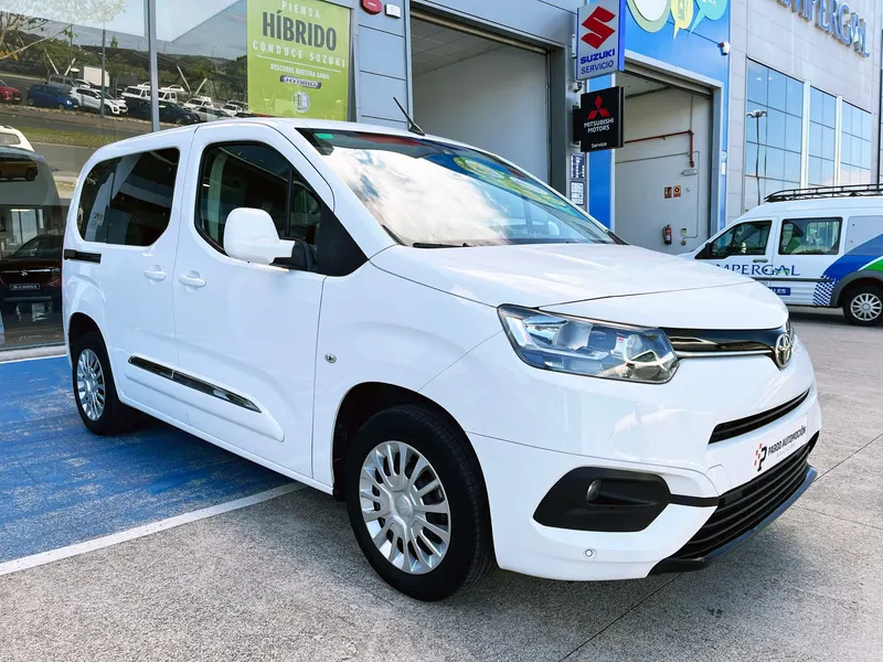 TOYOTA Proace City