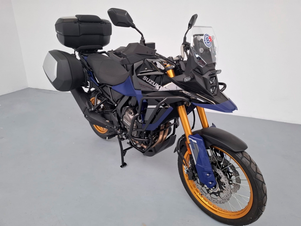 SUZUKI
