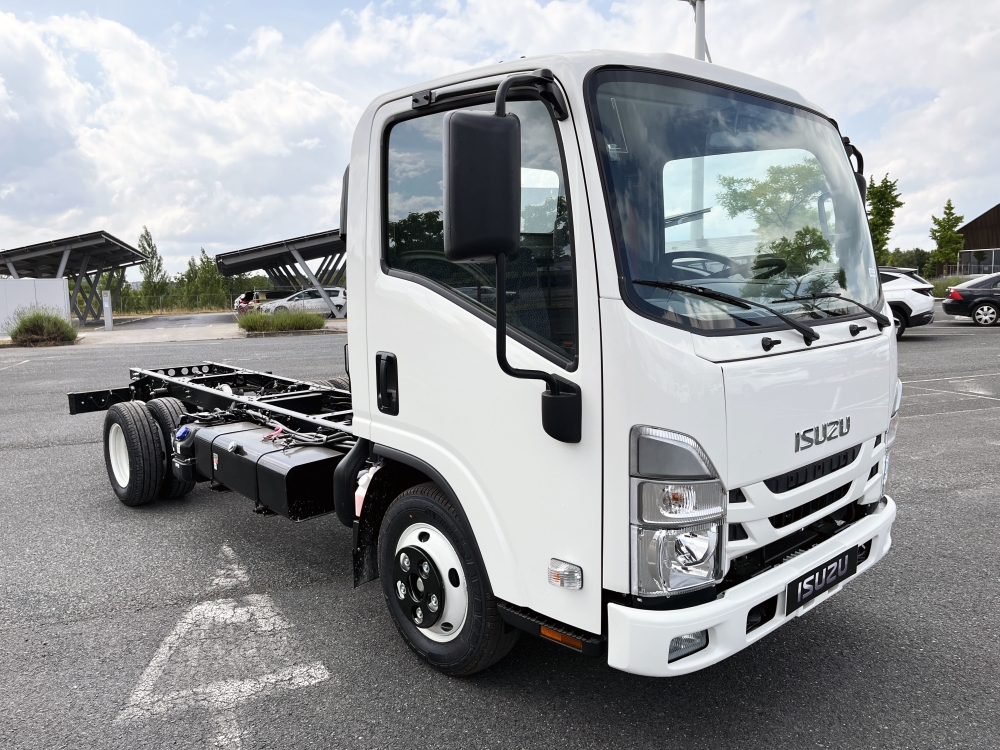 ISUZU
