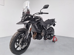 SUZUKI 