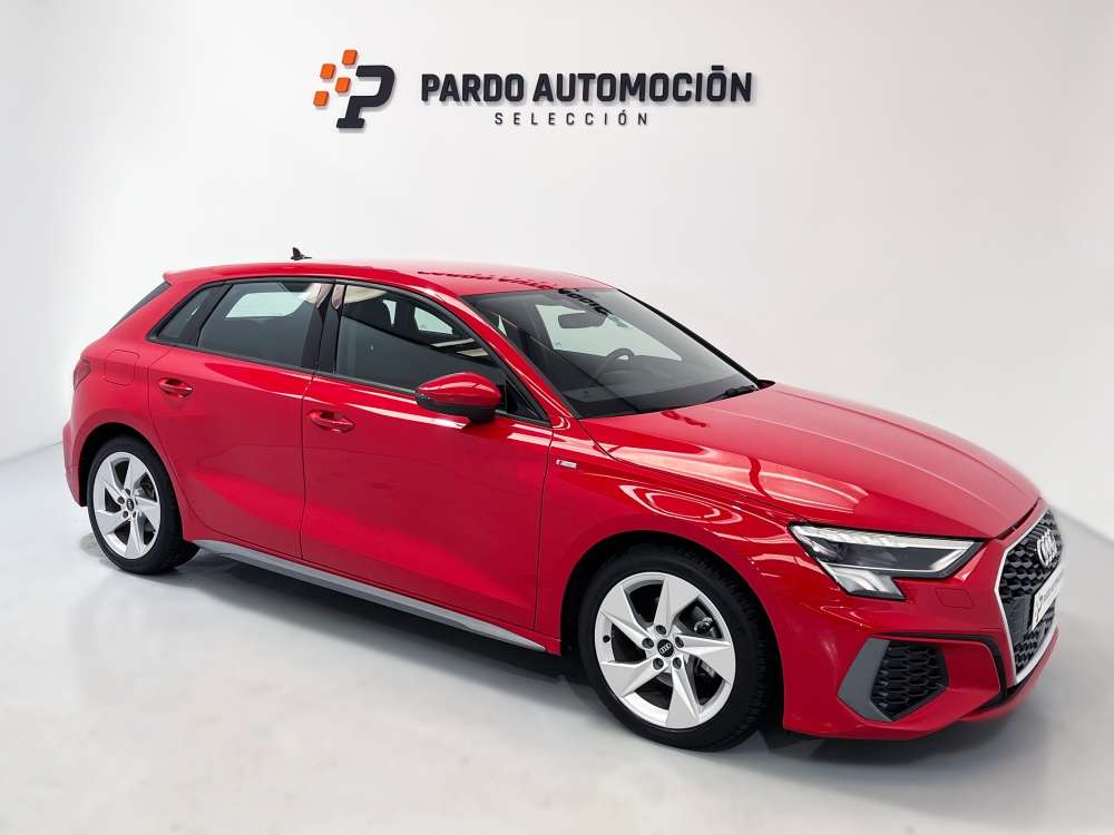 AUDI 