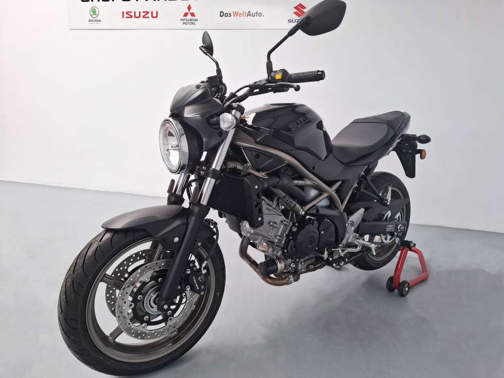 SUZUKI 
