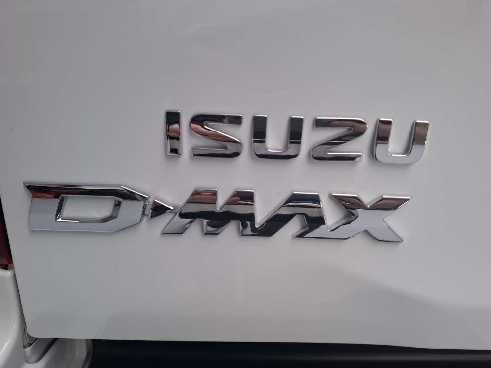ISUZU 