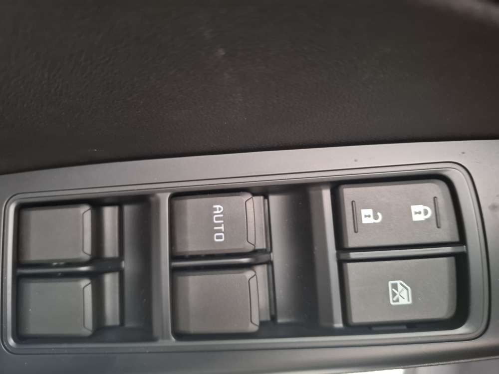 ISUZU 