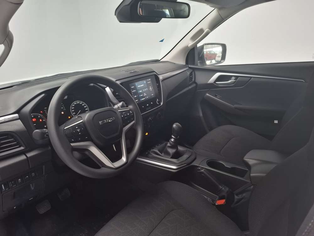 ISUZU 