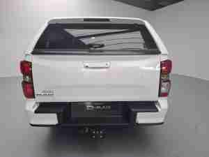 ISUZU 