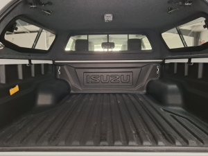 ISUZU 