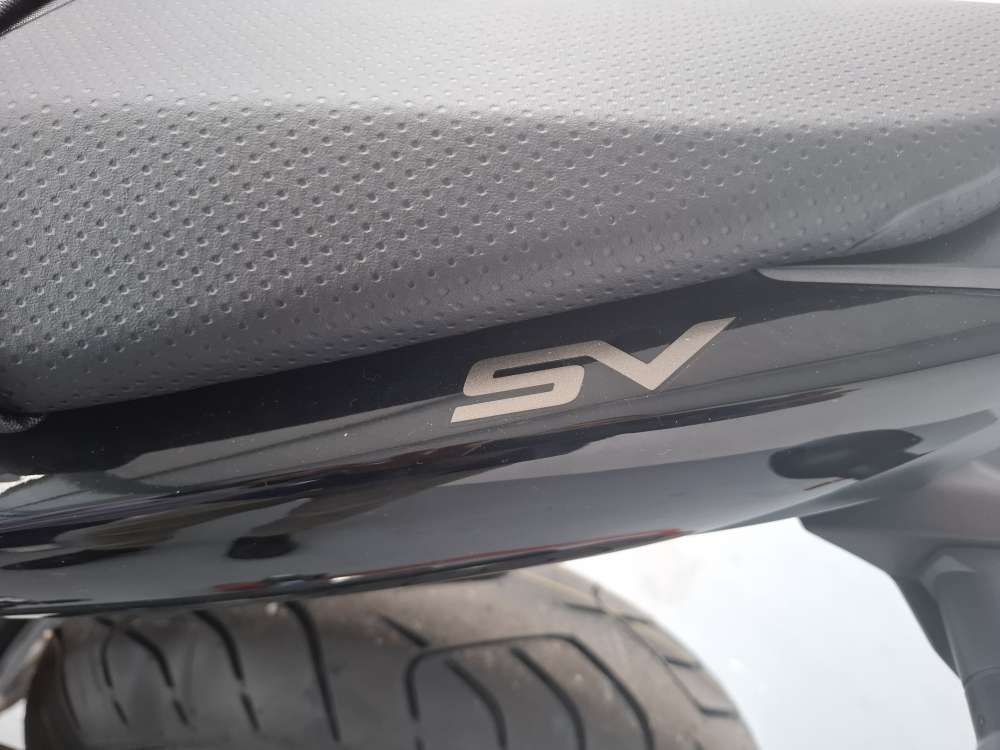 SUZUKI 