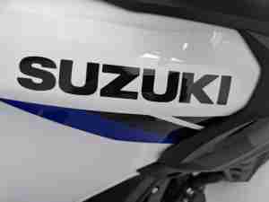 SUZUKI 