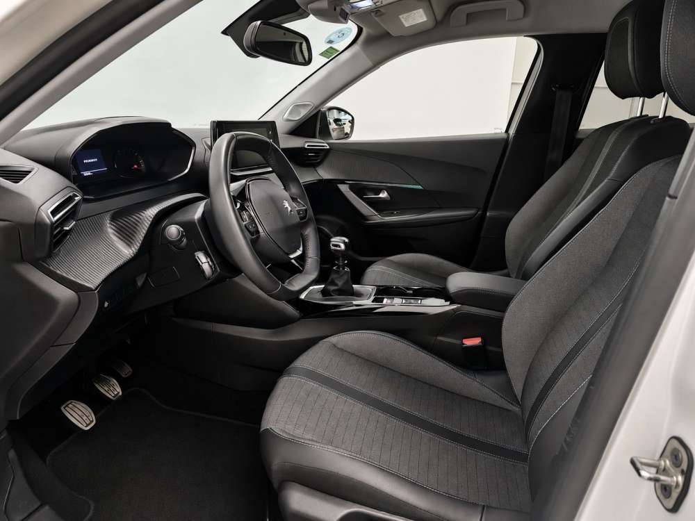 PEUGEOT 