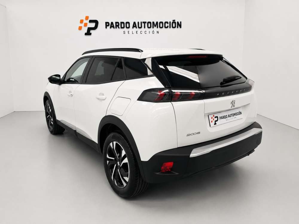 PEUGEOT 