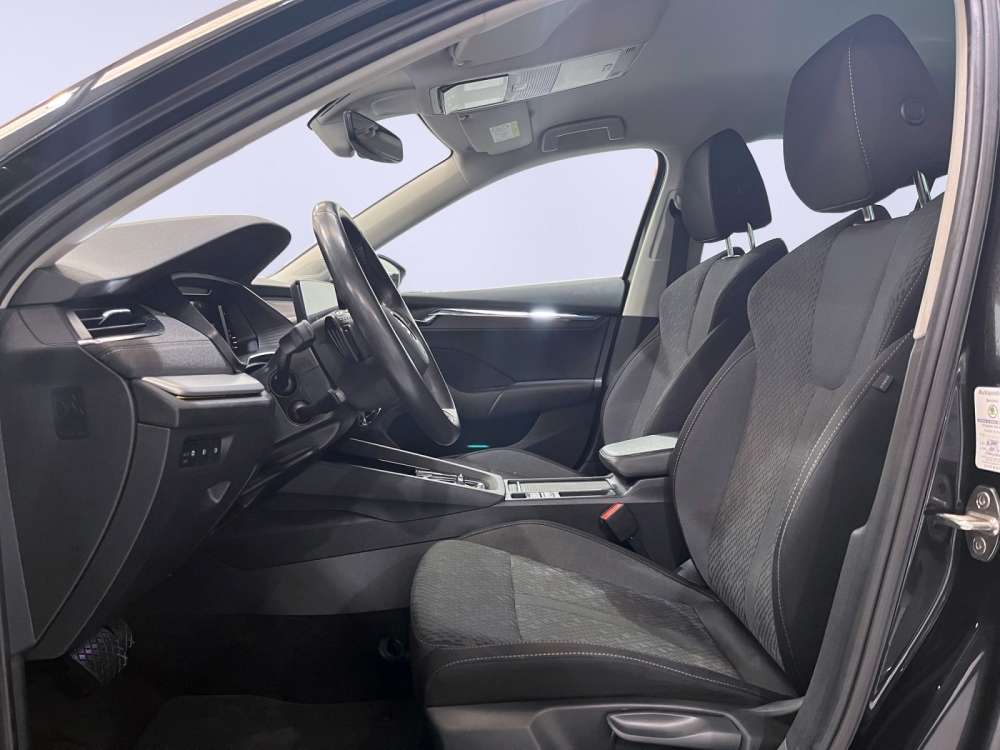 SKODA 