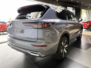 MITSUBISHI 