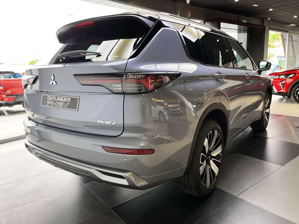 MITSUBISHI 