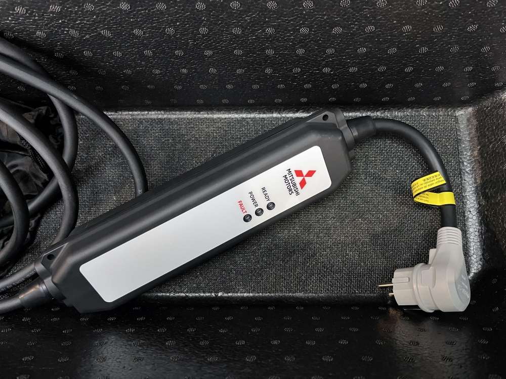 MITSUBISHI 