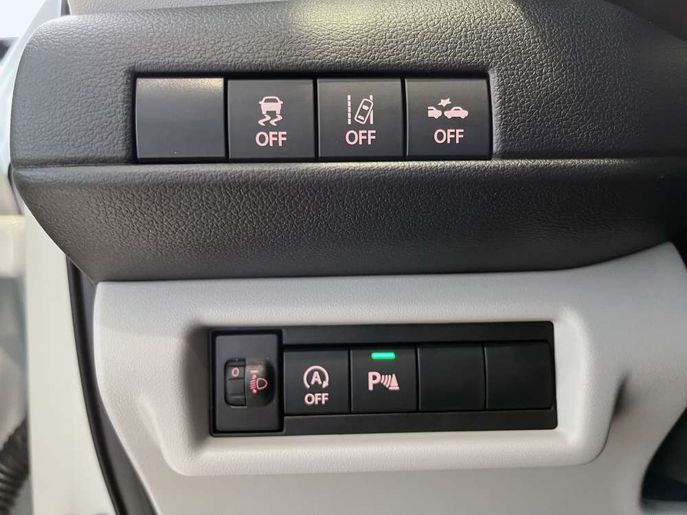 SUZUKI 