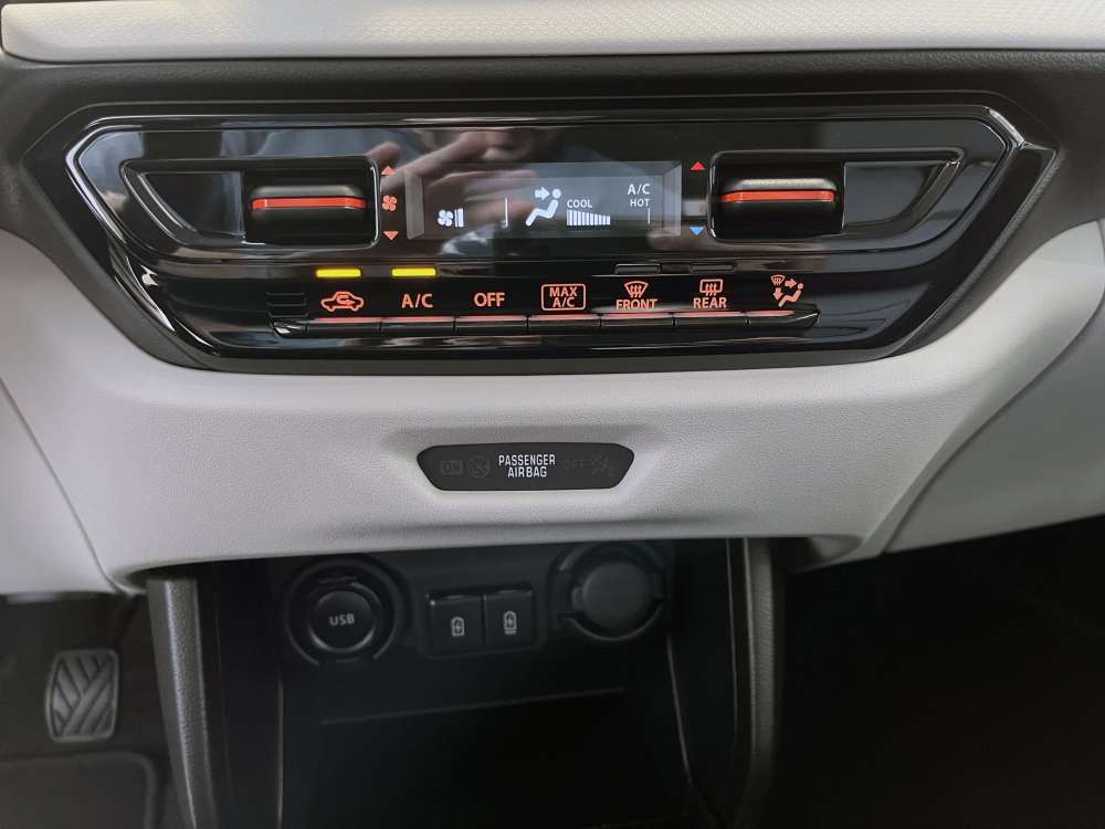 SUZUKI 