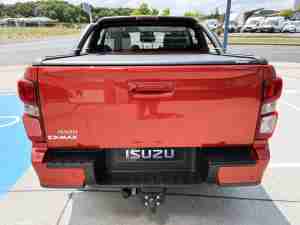 ISUZU 