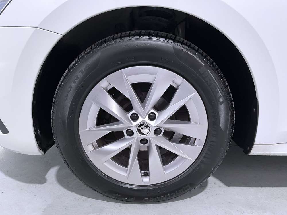 SKODA 