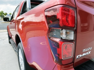 ISUZU 