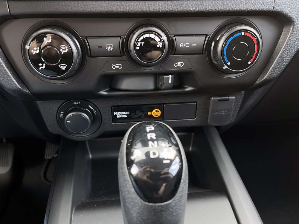 ISUZU 