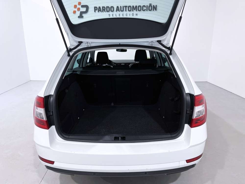 SKODA 