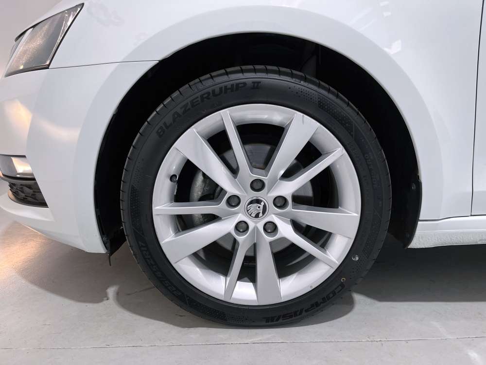 SKODA 