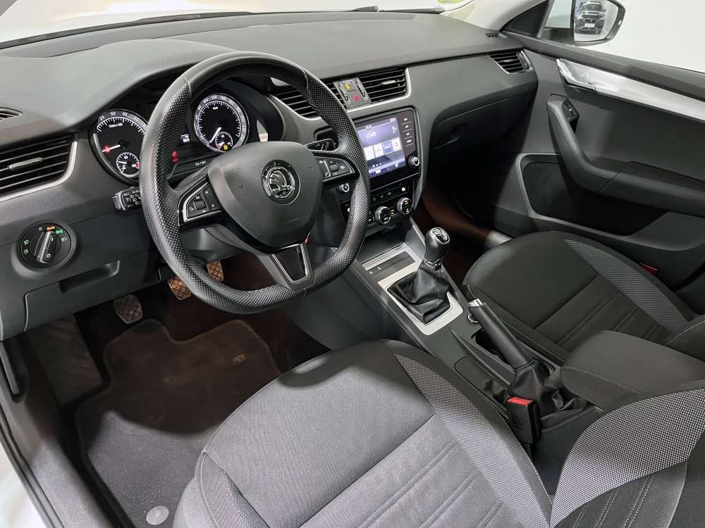 SKODA 