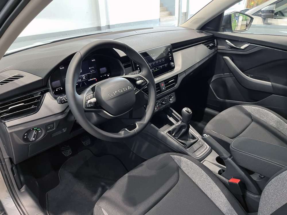 SKODA 