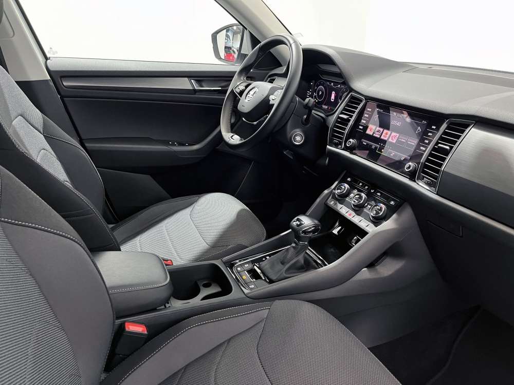 SKODA 