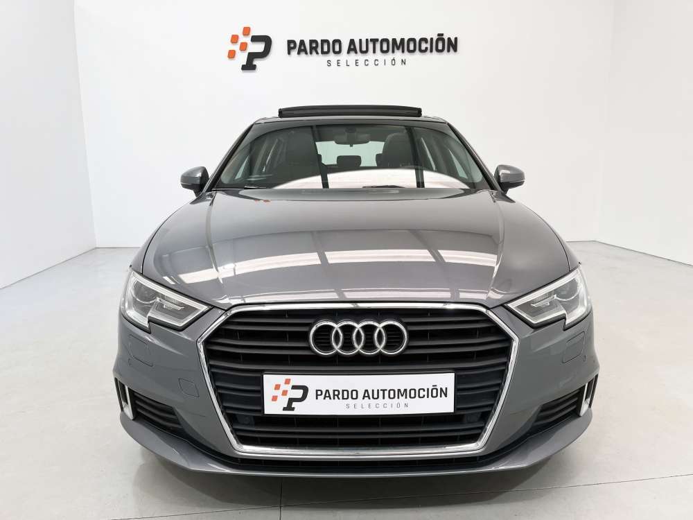 AUDI 