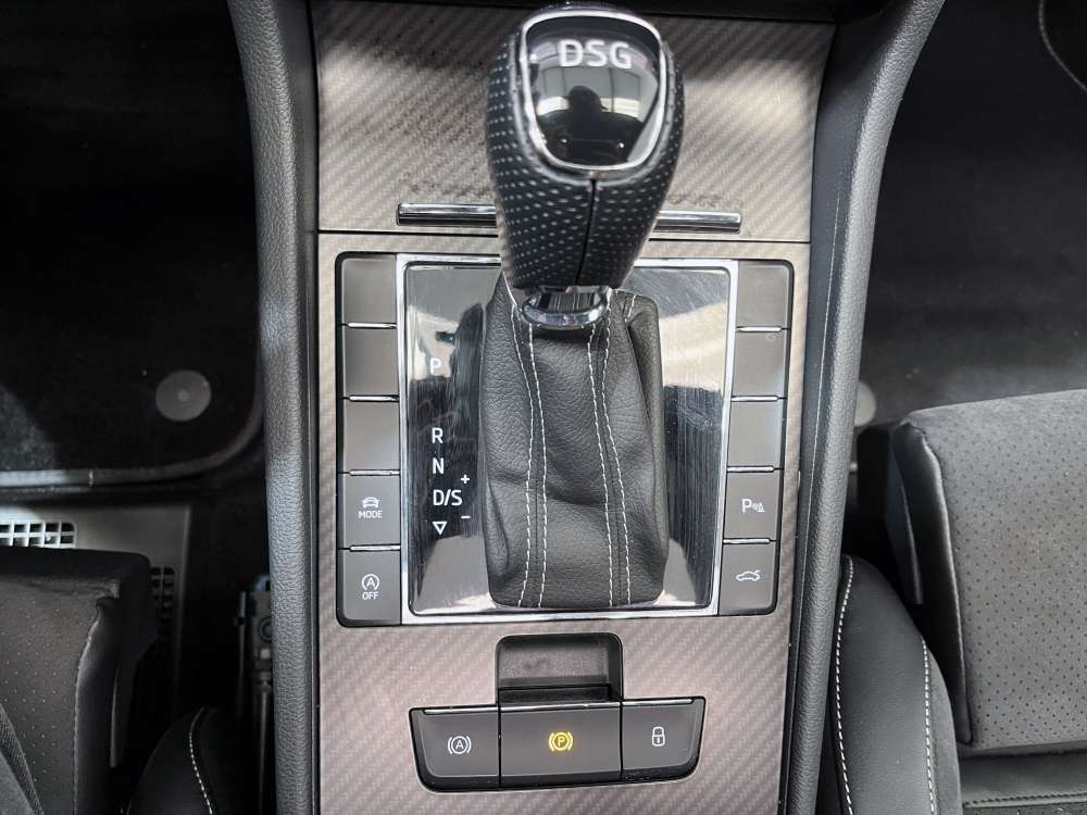 SKODA 