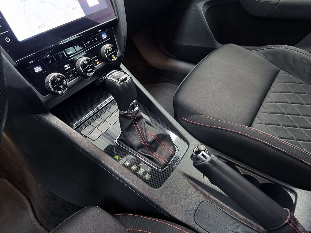 SKODA 
