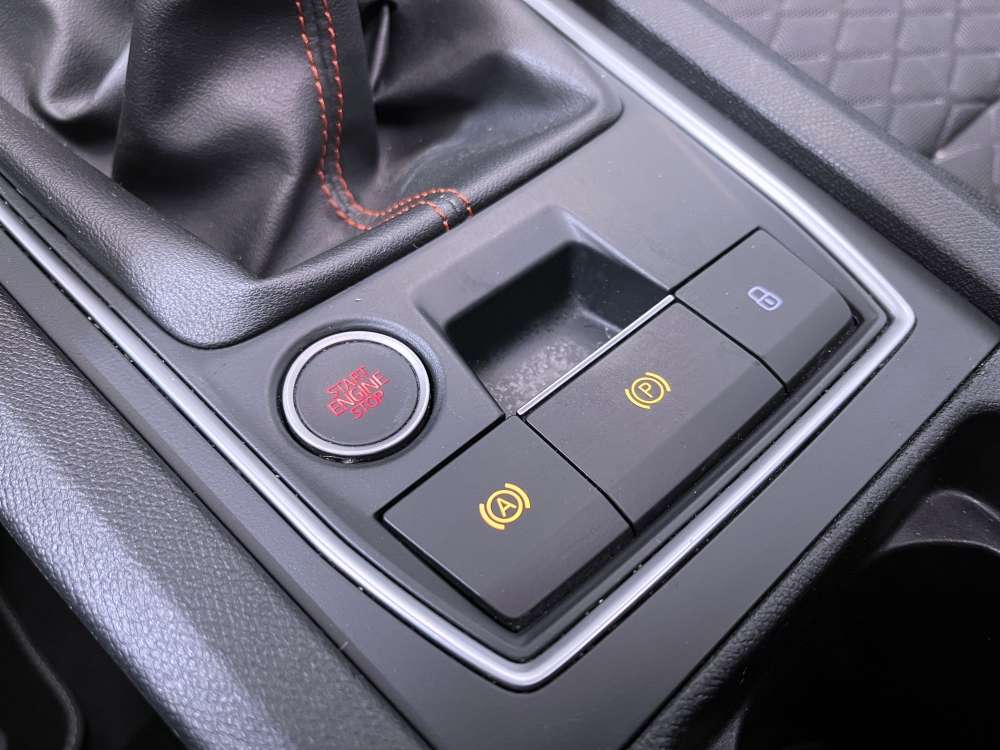 SEAT 