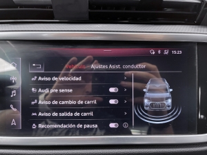 AUDI 