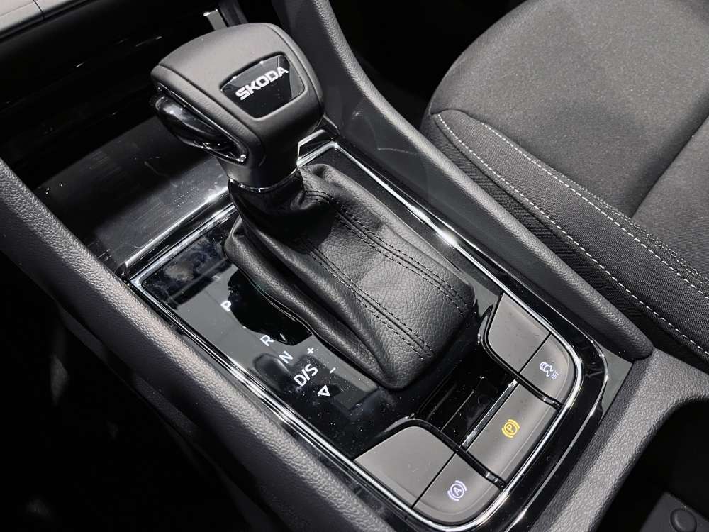SKODA 