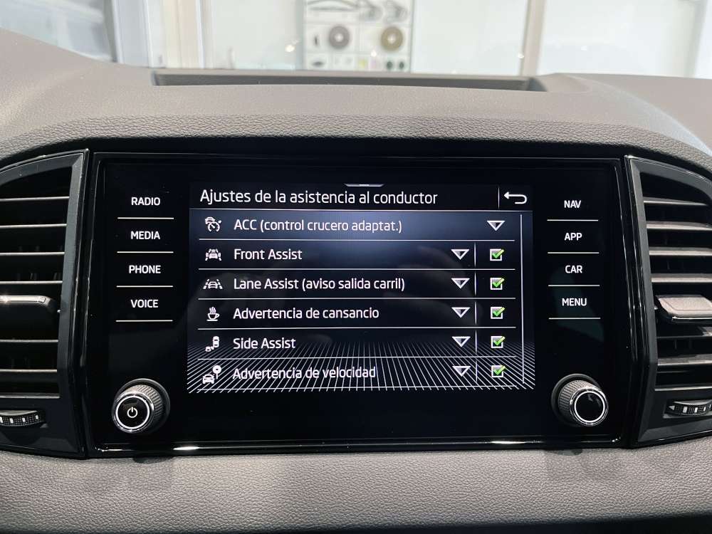 SKODA 
