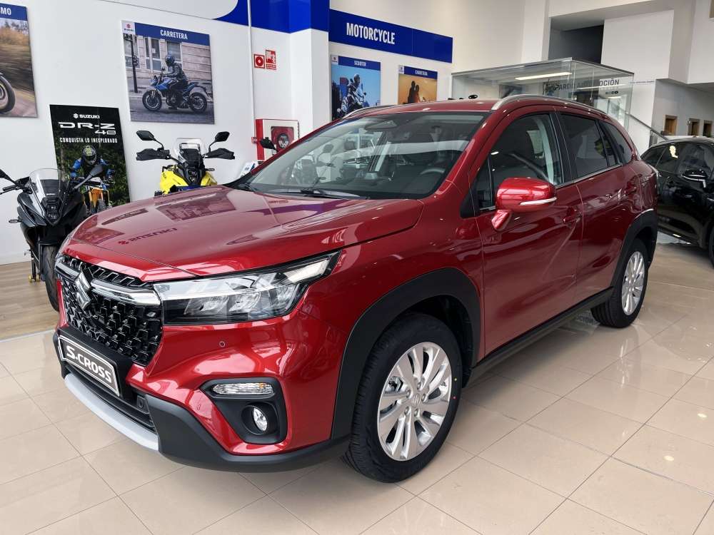 SUZUKI 