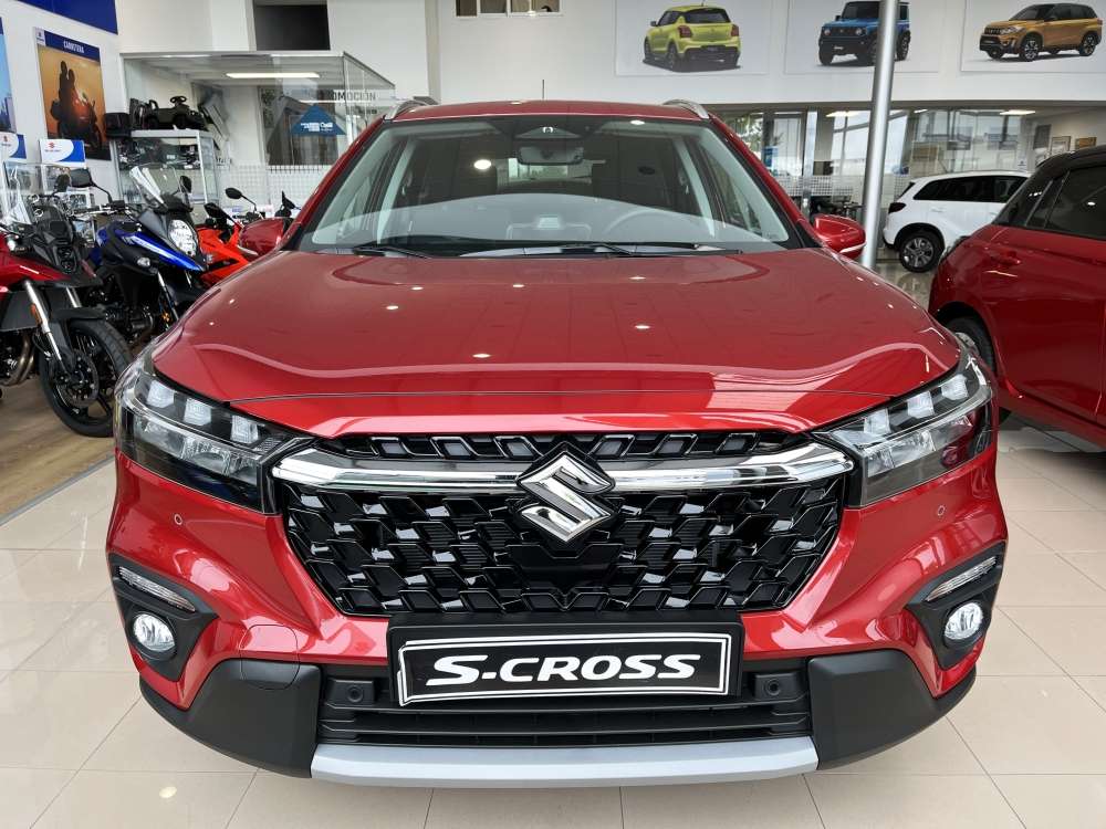 SUZUKI 