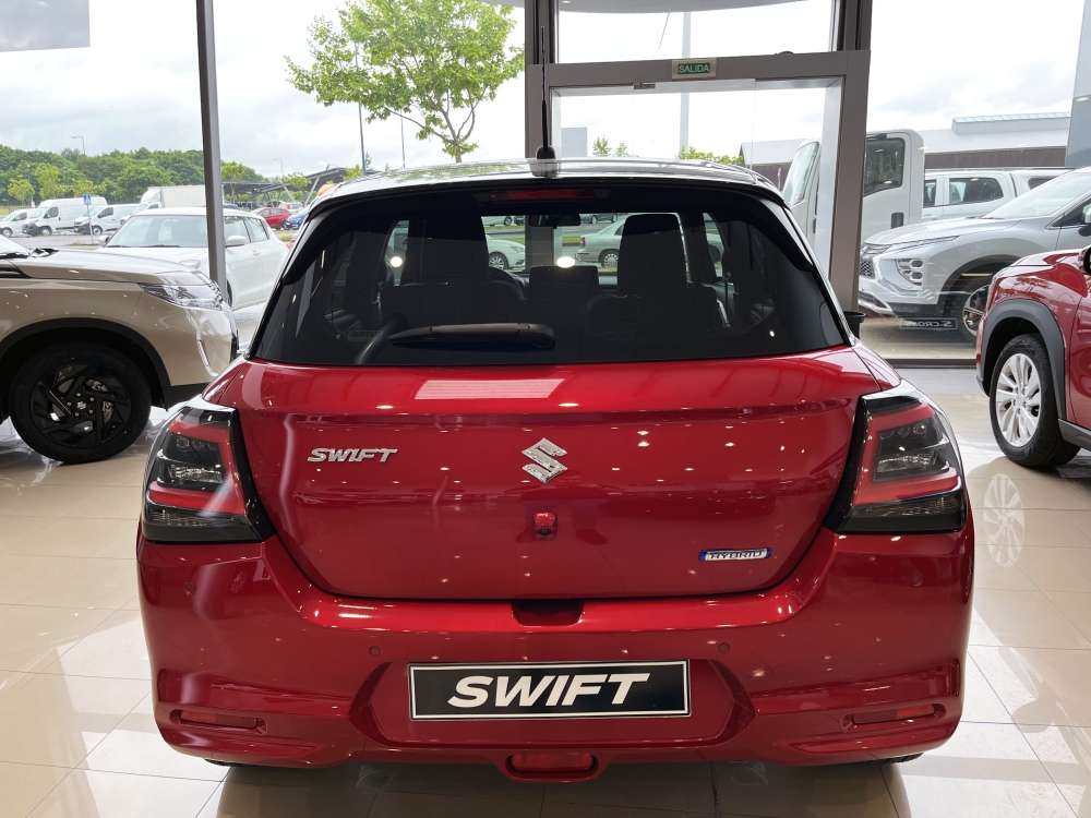SUZUKI 