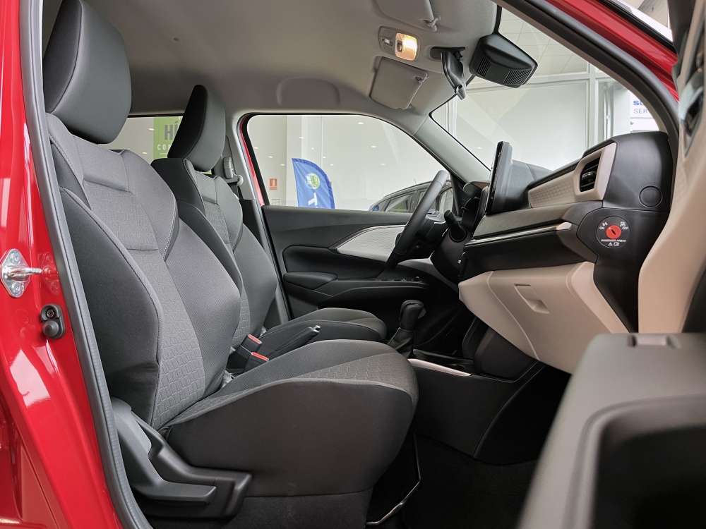 SUZUKI 