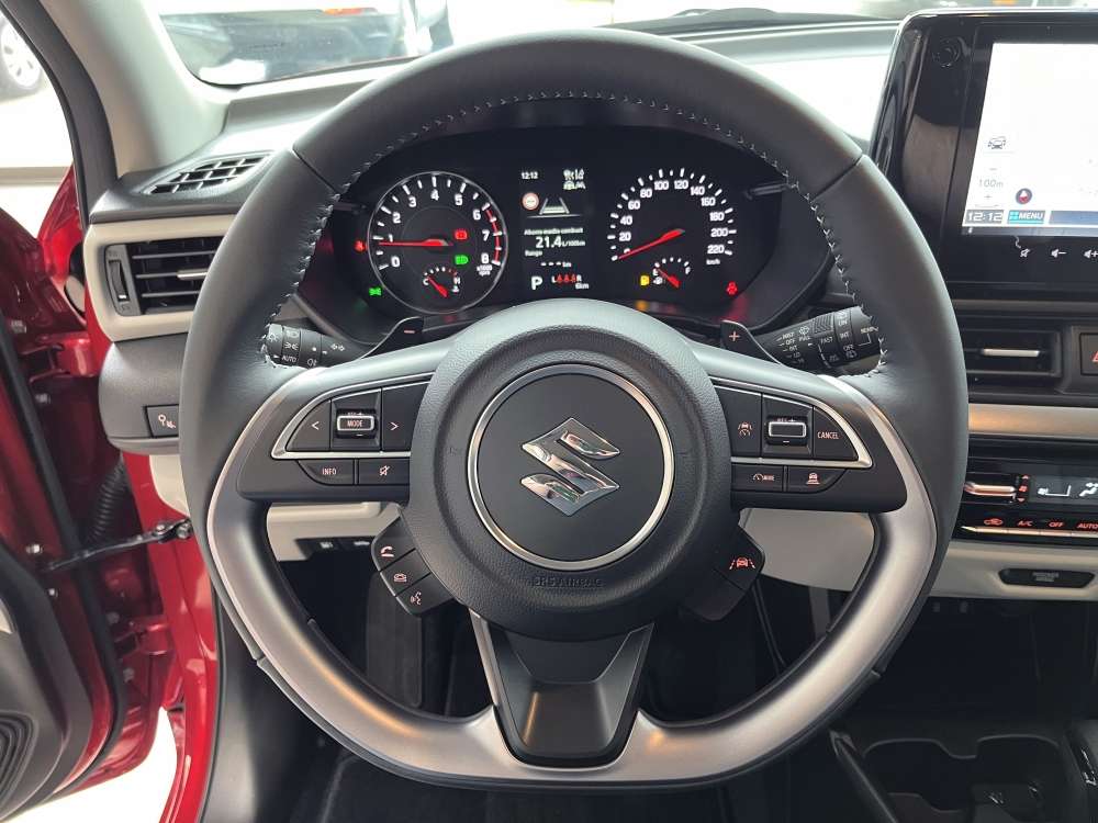 SUZUKI 