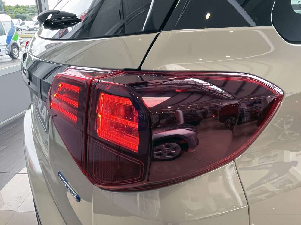 SUZUKI 