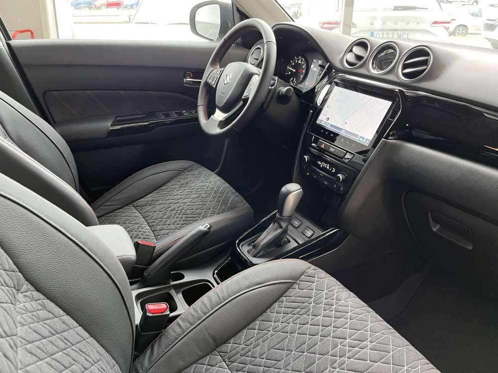 SUZUKI 