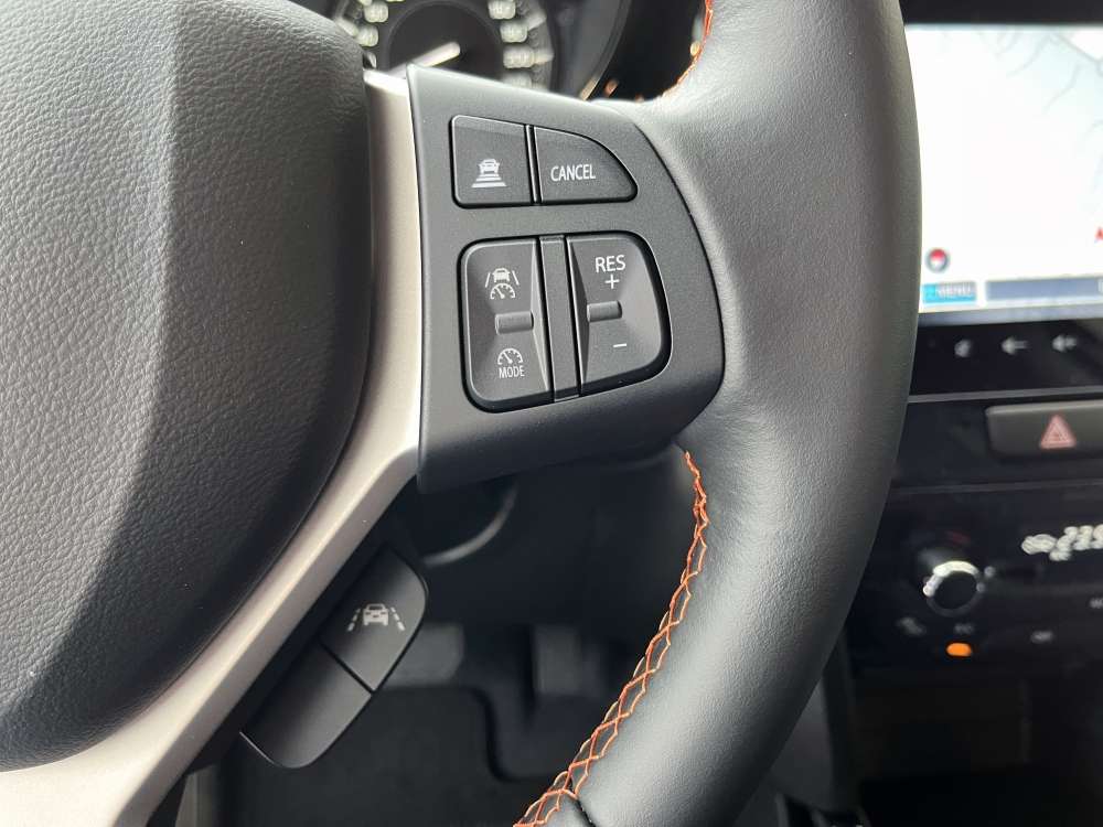 SUZUKI 
