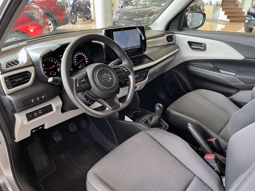 SUZUKI 