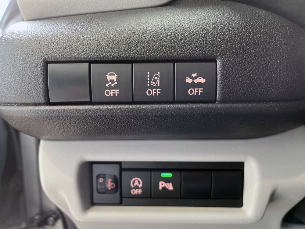 SUZUKI 