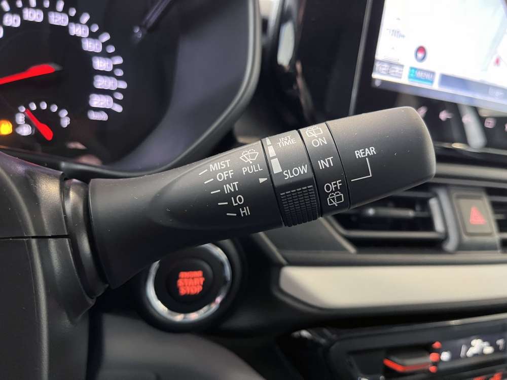 SUZUKI 
