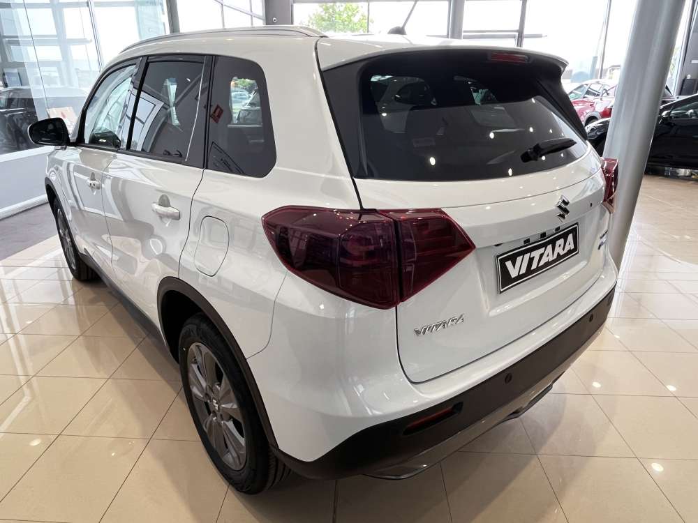 SUZUKI 