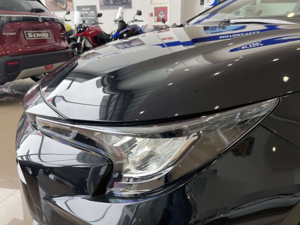 SUZUKI 
